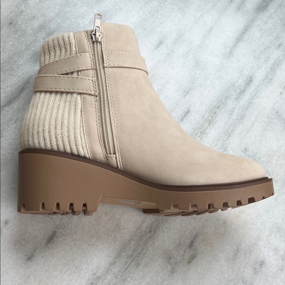 Soda Beige Ankle Boots with Knit Detail NWOT - Picture 7 of 8